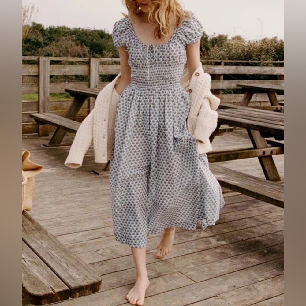 DÔEN Blue and White Floral Midi Dress
